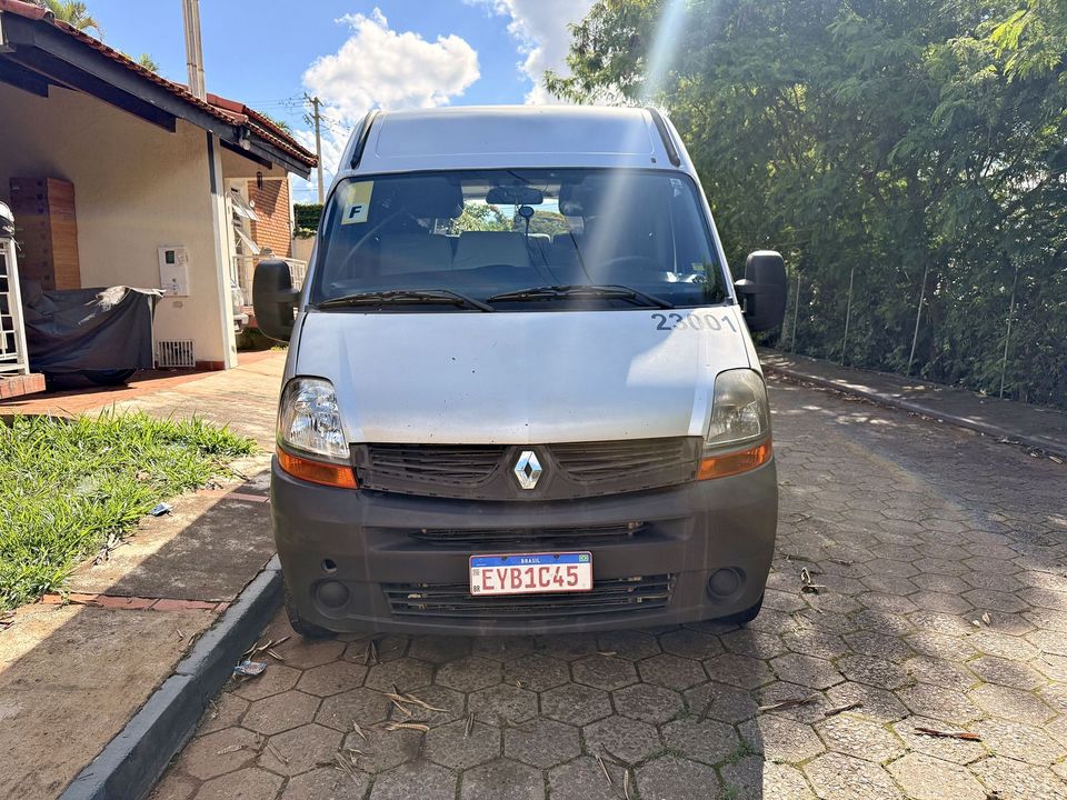 Van para grupos, vista frontal